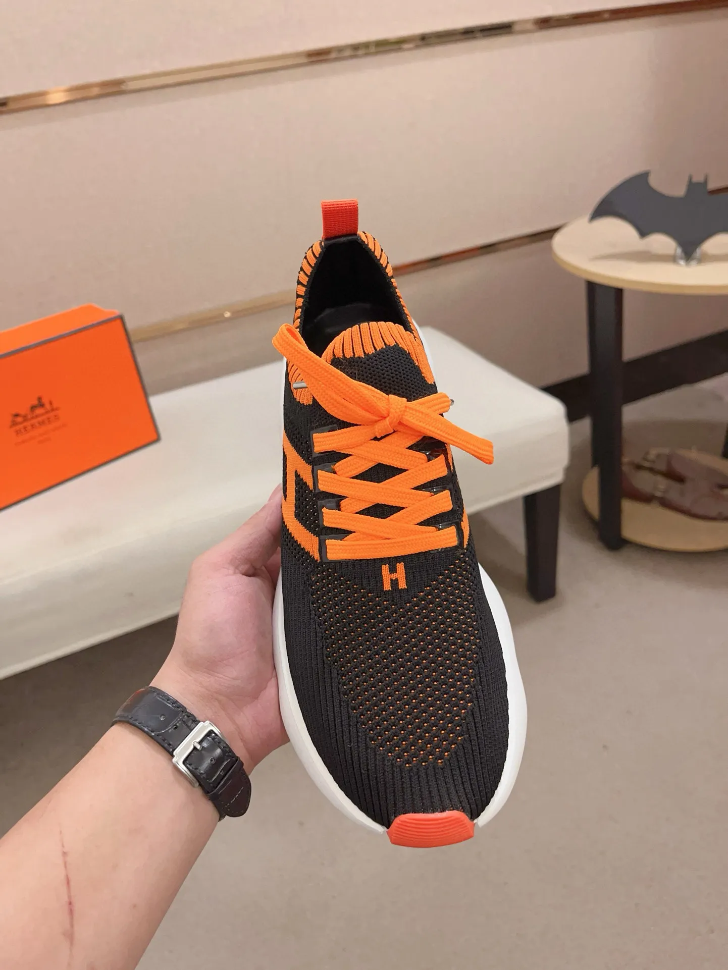 Men's clothing and shoes💰: 420💰《HERMES》【Classic Original Version】Hermès; top 🔝purchasing agent🔍🔍men's latest 🇺🇸 counters are on sale at the same time, original fly-knit fabric imported from Italy is exquisite in workmanship (Italian 🇮🇹Imported water-dyed 🐂cowhide lining) sole: original sole provided by the original factory, ⚠️exclusive double-layer activity·TPR·rubber·combined molded outsole; Code number: 38-44 (45/46 can be customized, non-refundable)